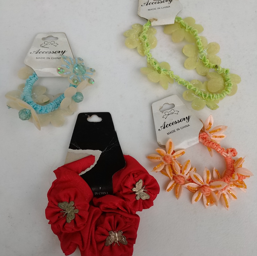 Vintage! NWT! Hair ties! Pretty 🦋